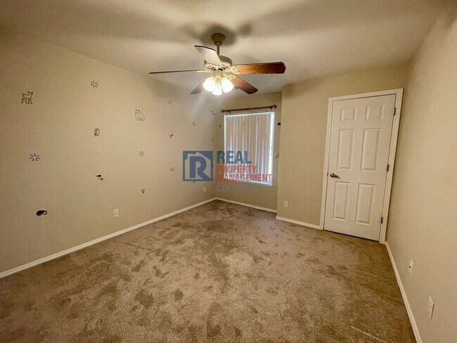 Building Photo - 3890 Strawberry Field Grove