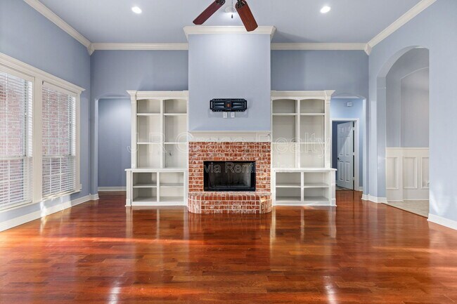 Building Photo - 1405 Gunnison Dr