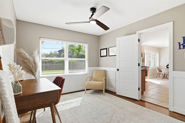 Building Photo - 2015 Woodcrest Dr