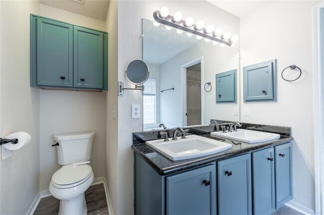 Building Photo - 17611 S Summit Canyon Dr
