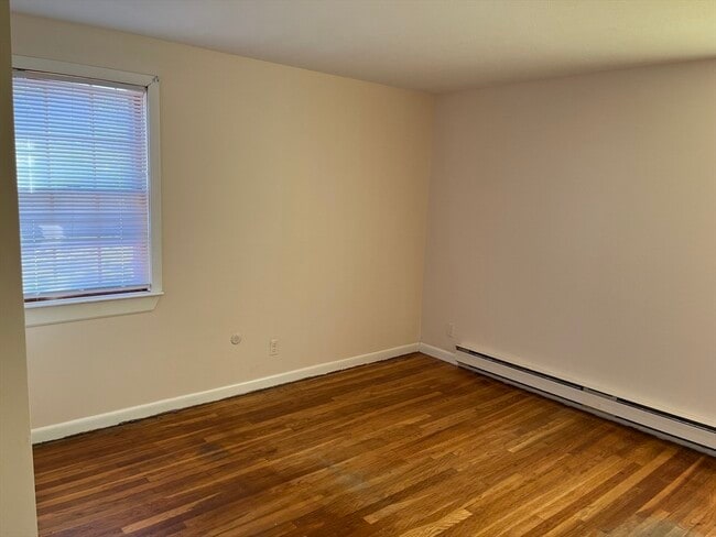 Building Photo - 2 S Sherwood Ave