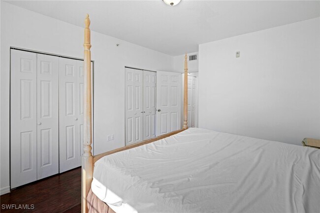 Building Photo - 1220 Reserve Way