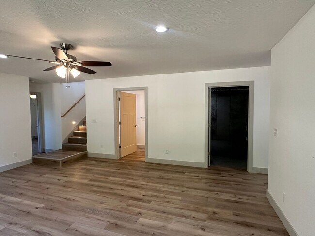 Building Photo - Now LEASING in Summit Pass! Available May 18, 2026!