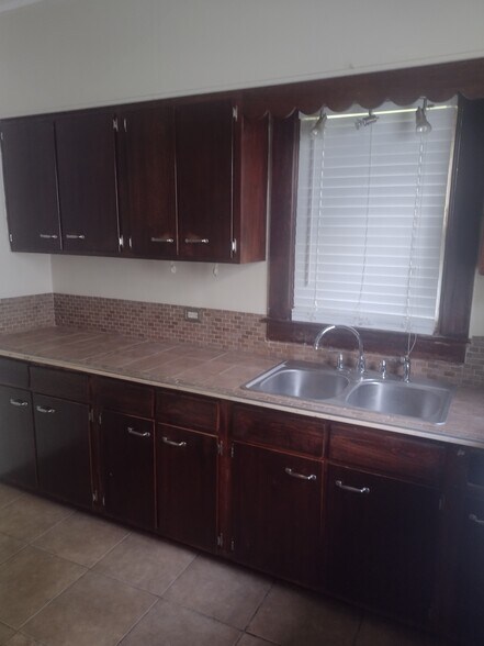 Building Photo - 960 Cleveland Ave