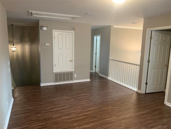 Building Photo - 2237 Shark Loop