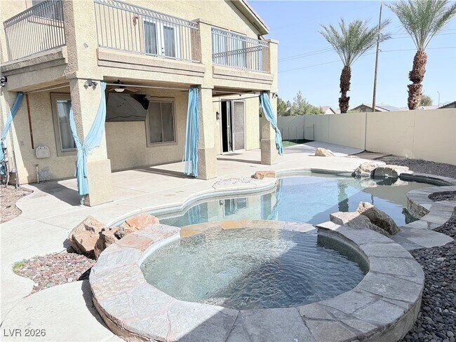 Building Photo - 3429 Hansa Ave