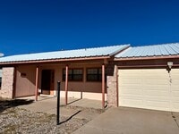 Building Photo - 472 Copper Dr NE