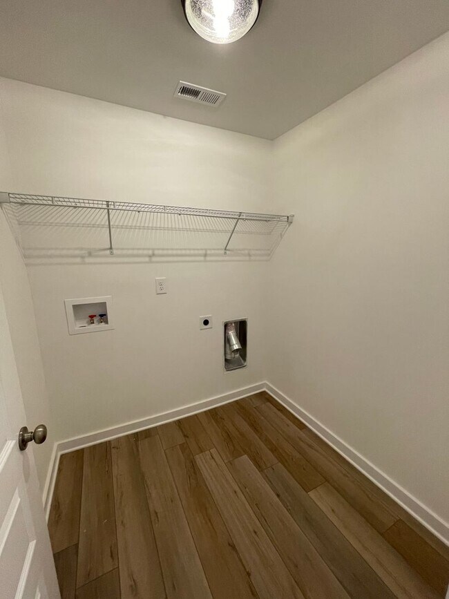 Building Photo - Home for Rent in Cullman, AL!! Available t...