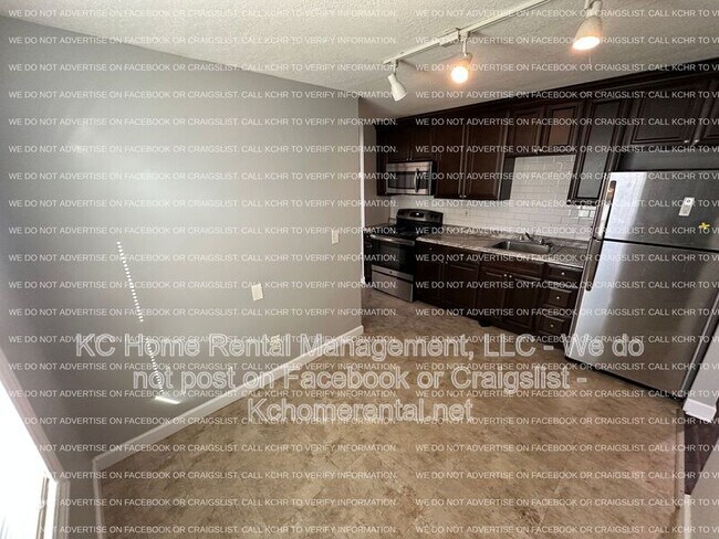 Building Photo - 901 N 16 St