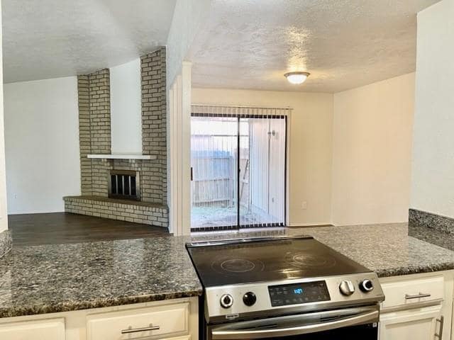 Building Photo - 4020 Blue Flag Ln