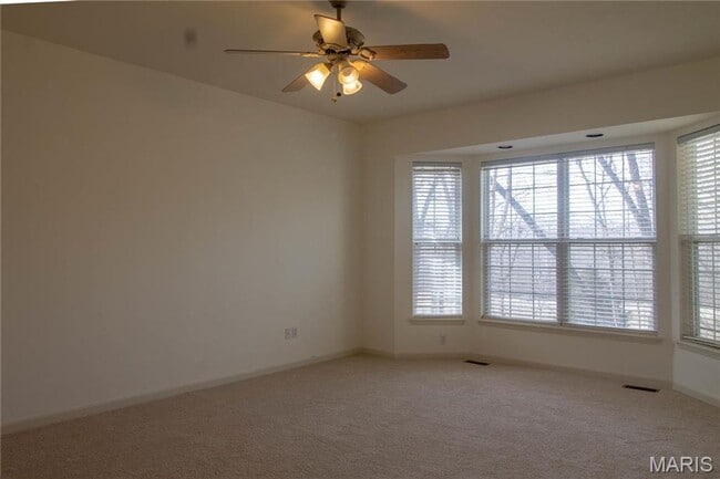 Building Photo - Welcome to this beautiful 3-bedroom spacio...