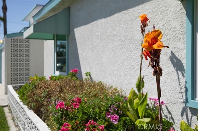 Building Photo - 11801 Rexford Rd