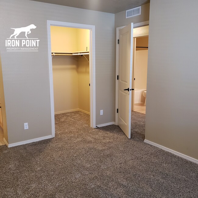 Building Photo - 886BONSAI