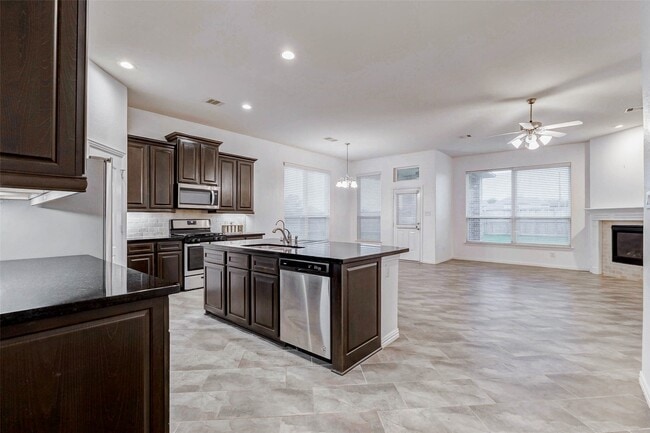 Building Photo - 9851 Willowmoor Lane