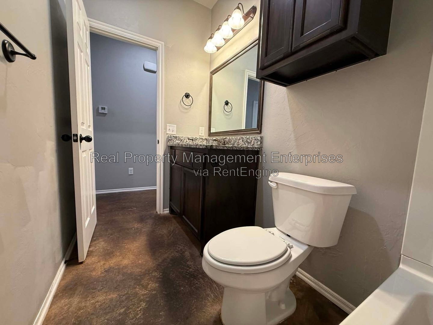 Building Photo - 7508 Redbud Villas Ct