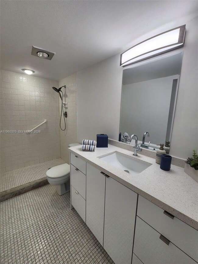 Building Photo - 2304 Lucaya Ln