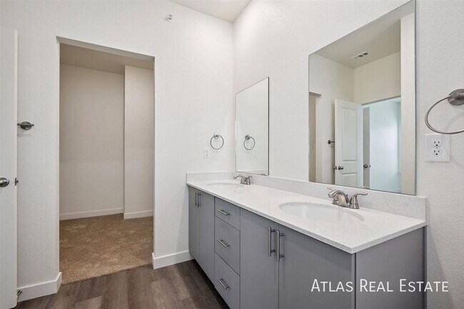 Building Photo - 624 Ute Peak Aly