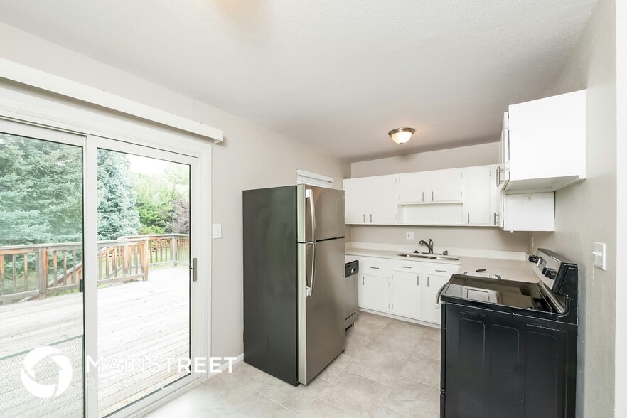 Building Photo - 6948 S Dexter St