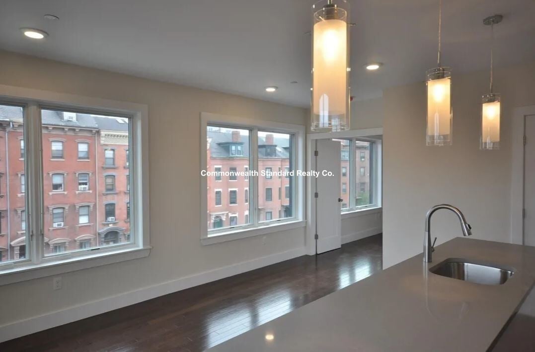 Building Photo - 659 Massachusetts Ave