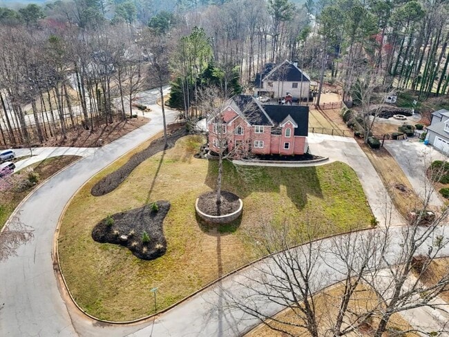 Building Photo - 1600 Spring Arbor Ct