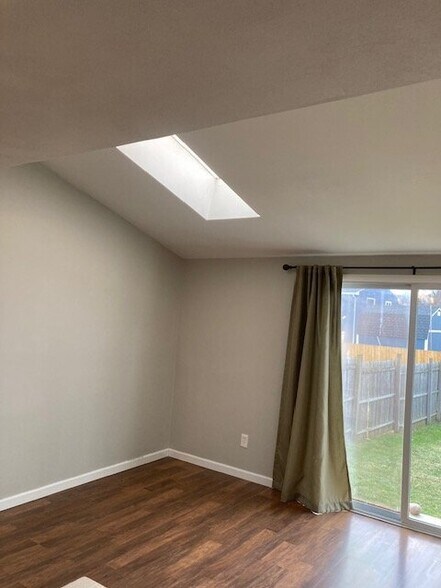 Building Photo - 5427 Borgase Ln
