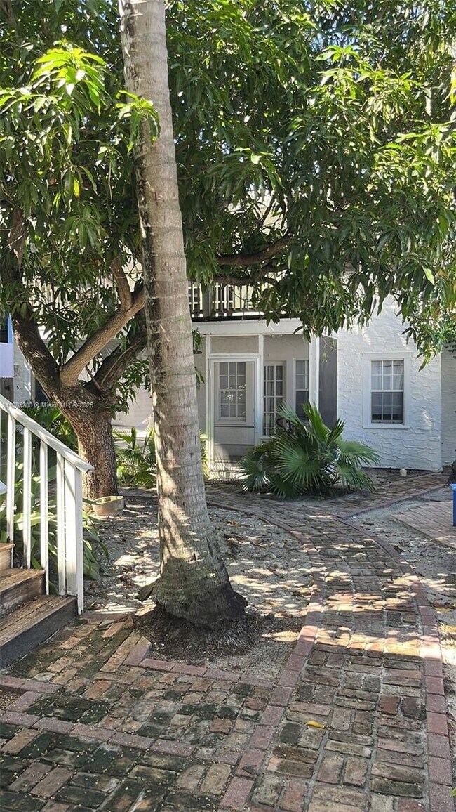 Building Photo - 315 Eucalyptus St