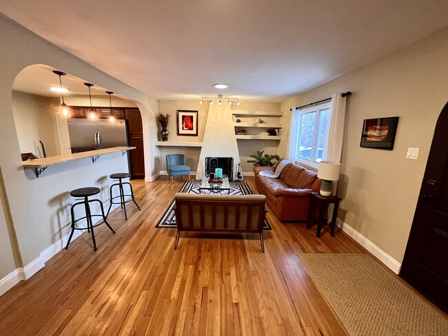Primary Photo - 2714 Hyder Ave SE
