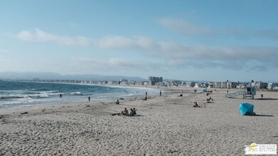 Building Photo - 13320 Beach Ave