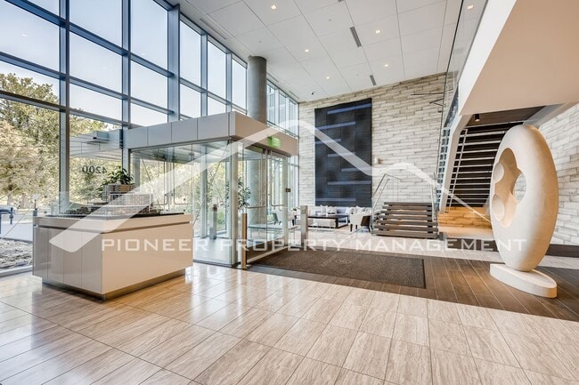 Building Photo - Modern Condo with Washer/Dryer and Central AC