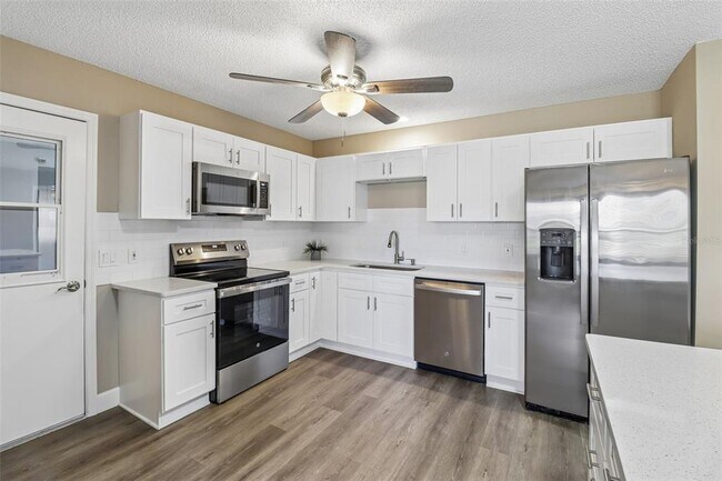 Building Photo - 2609 Privada Dr