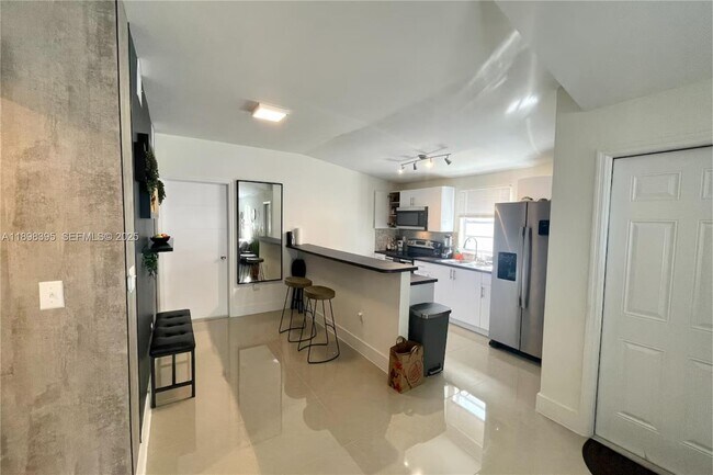 Building Photo - 3132 NW 43rd St