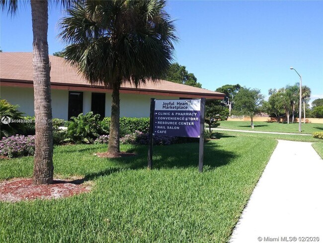 Building Photo - 701 SW 142nd Ave