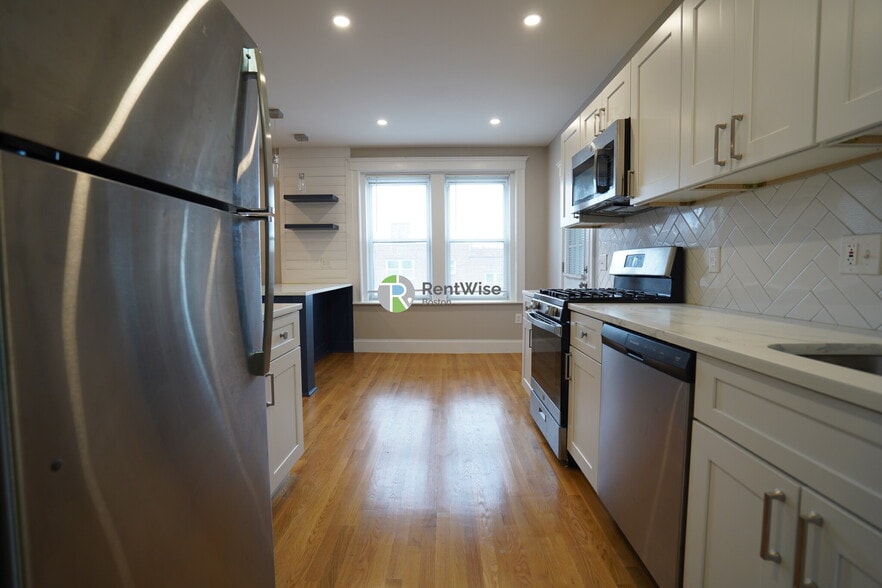 Building Photo - 19 Vinal St