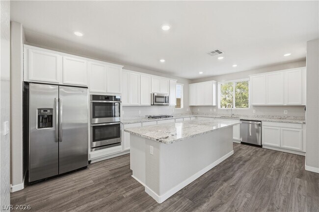 Building Photo - 748 Rogue Wave St