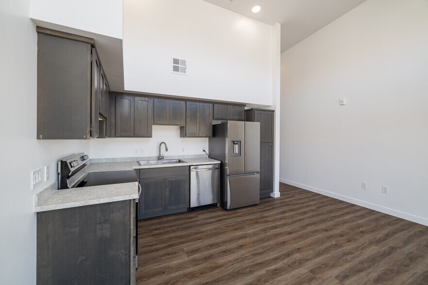 Building Photo - 443 Kane Creek Blvd