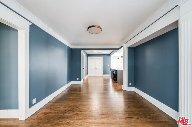 Building Photo - 1308 N Ogden Dr