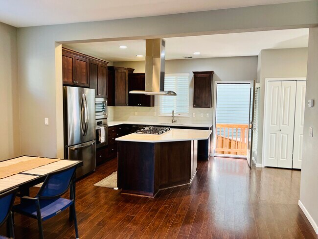 Building Photo - 9571 NW Harvest Hill Dr