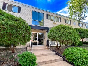 Building Photo - 2730 Dupont