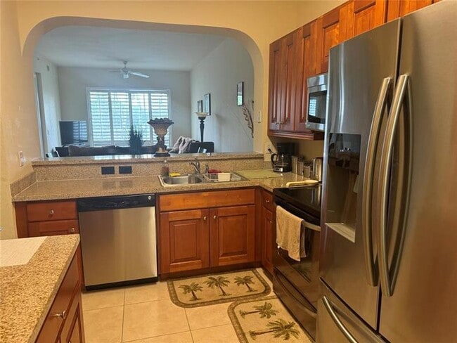 Building Photo - 3500 Oaks Clubhouse Dr