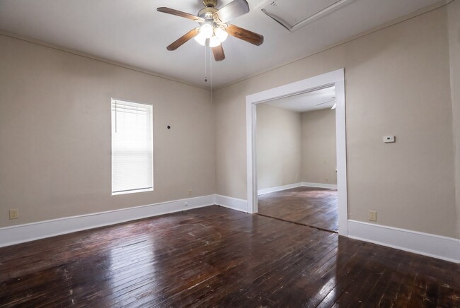 Building Photo - Classic Charm with Modern Updates – Spacious 4 Bedroom Rental