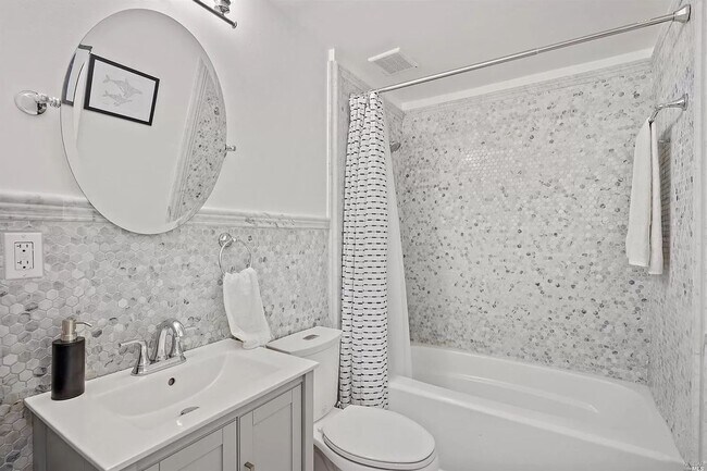 Building Photo - 1514 Campbell St