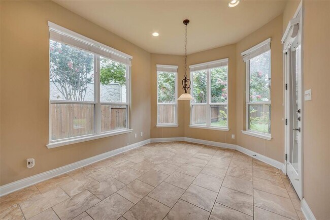 Building Photo - 10821 Crosbyton Ln