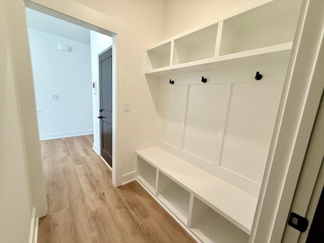 Building Photo - 2805 Fordwood Dr