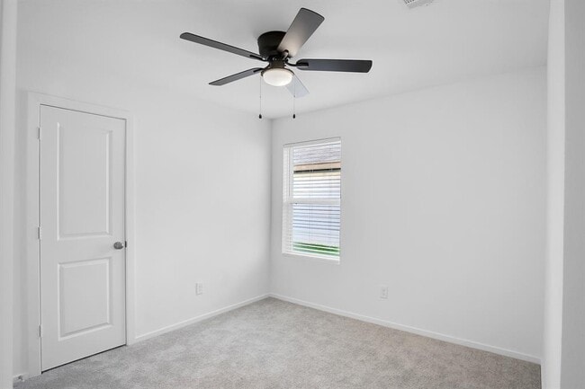 Building Photo - 220 Laura Leigh Ln