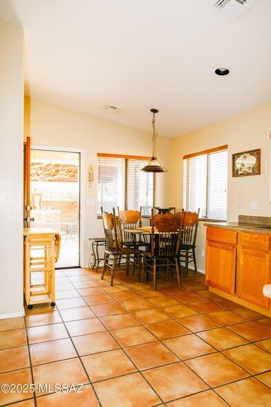 Building Photo - 1651 N Pima Ct