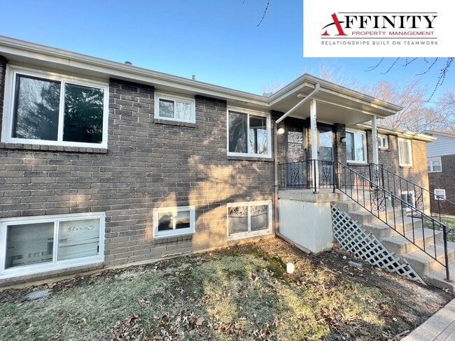 Building Photo - 4208-4214-4214 NW 57th Terrace