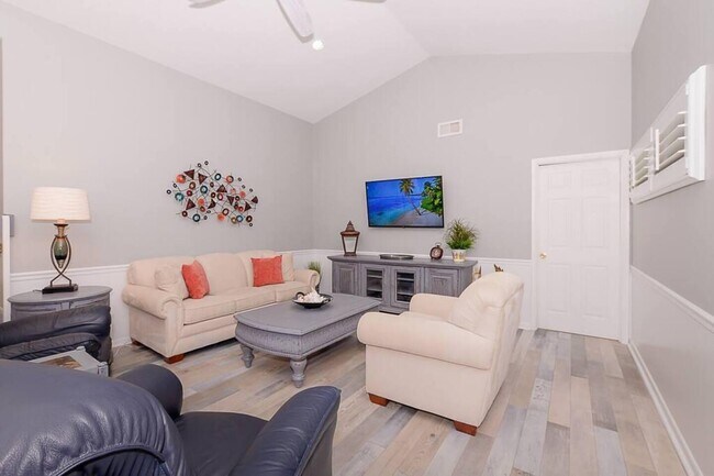 Building Photo - 4031 NE Breakwater Dr