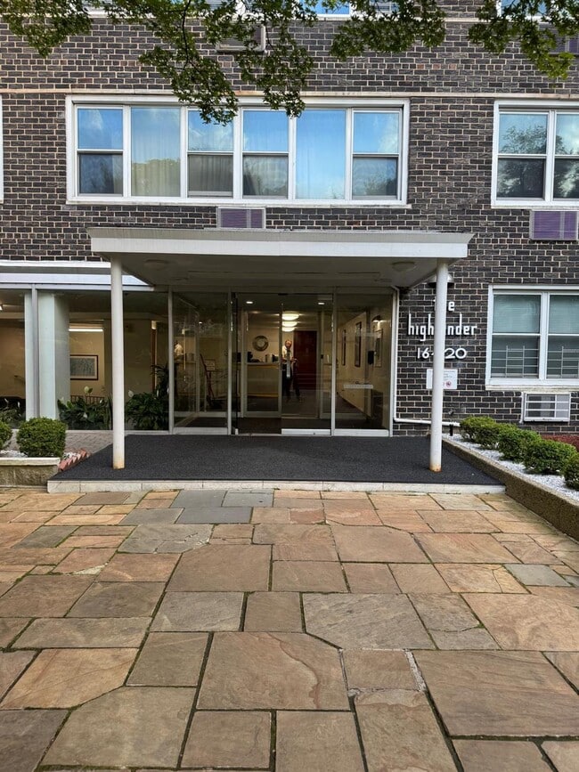 Primary Photo - 164-20 Highland Ave