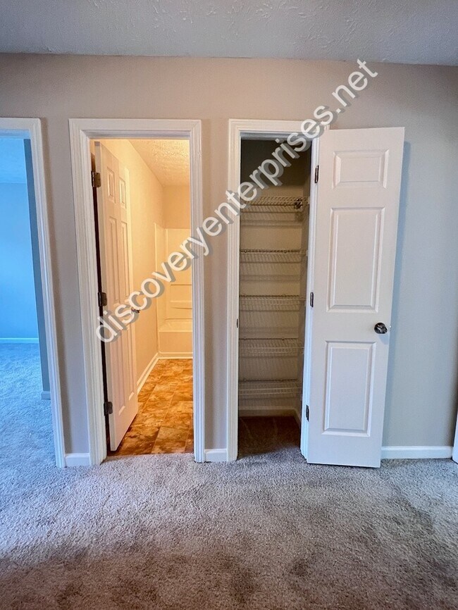 Building Photo - 1561 Norman Crossing