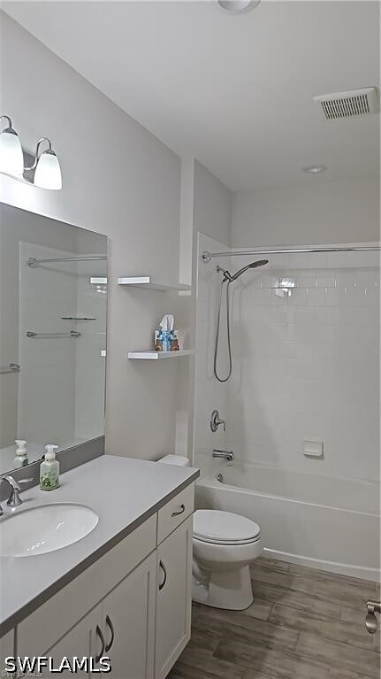 Building Photo - 2305 Ariane Dr